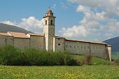 22 - Norcia, fuori dalle mura ...